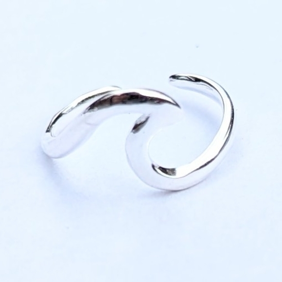 Jewelry - Hawaiian Style .925 sterling silver Toe or Midi Ring
